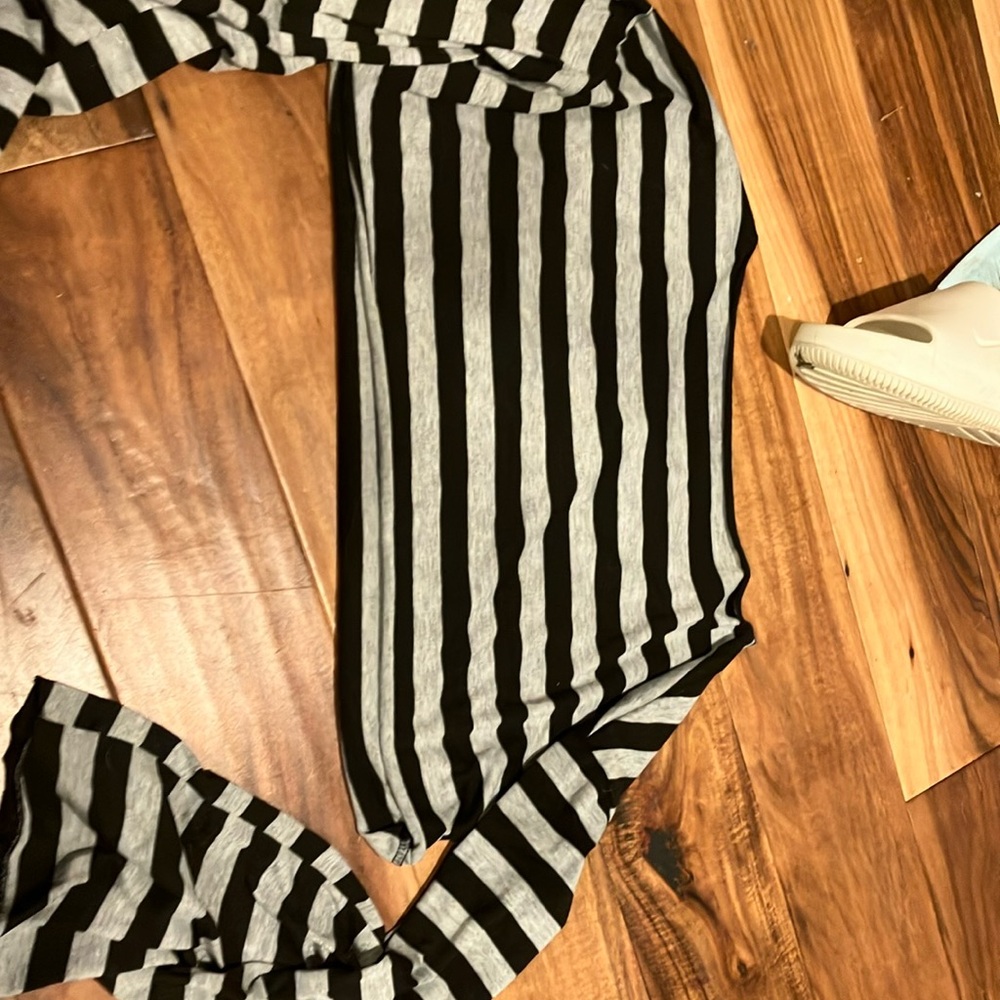 cropped long sleeve